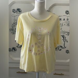 Yellow short sleeve tee shirt